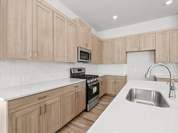 7th image of this home