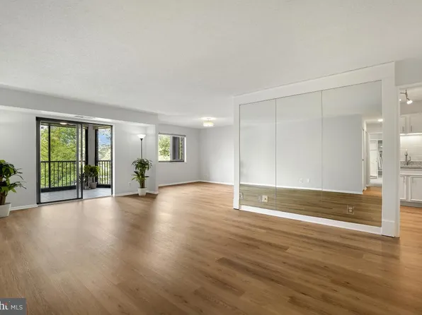 5904 Mount Eagle Dr APT 605, Alexandria, VA 22303