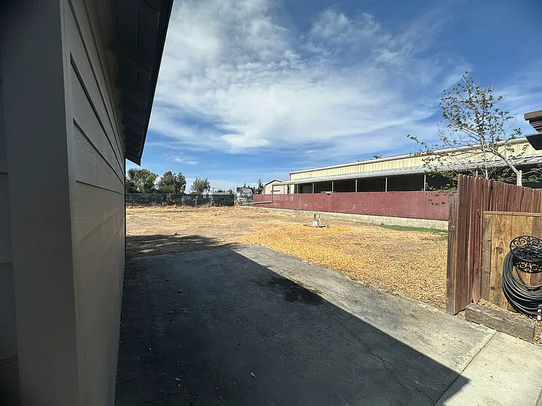 W Grant Line Rd — Photo 27