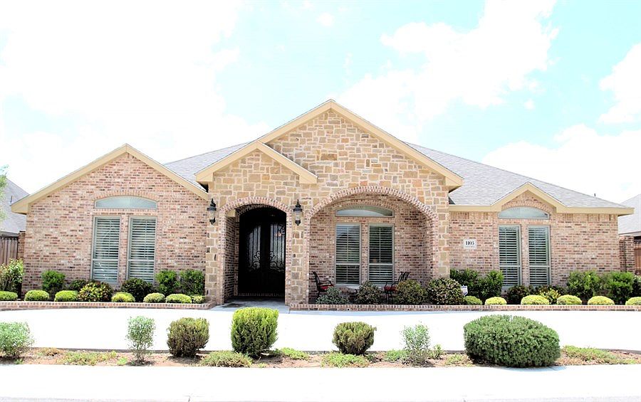 1st image of 1103 Castle Rock Ct
