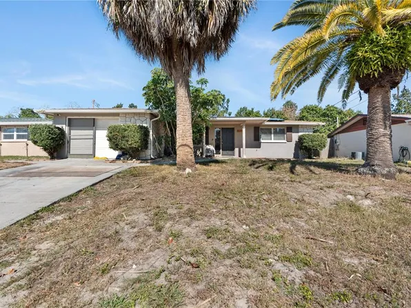 7207 Country Club Dr, Hudson, FL 34667