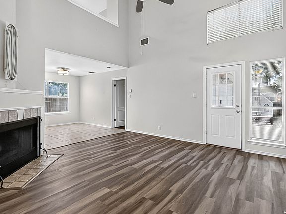 4th image of 11206 WOODWATERS WAY