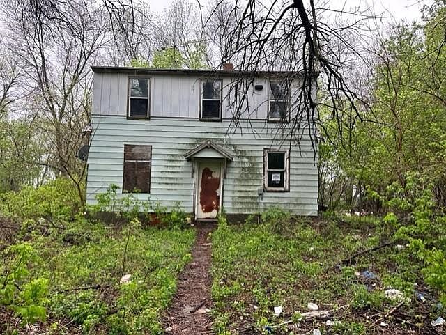 1st image of 63286 240th St