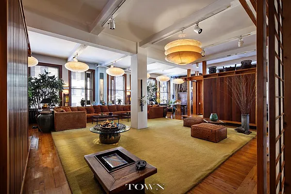 Sold by Town Residential | media 32