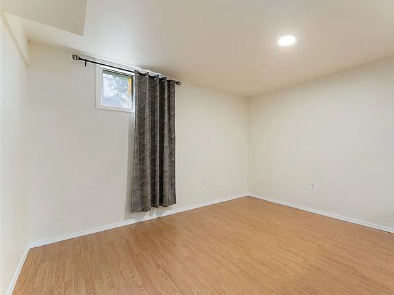 3rd image of 2220 N Ashland Ave #1