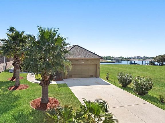 2nd image of 1452 Royal Palm Dr