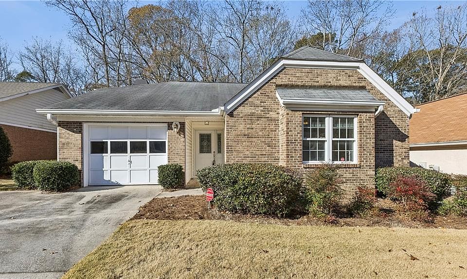 1st image of 130 Stratford Way