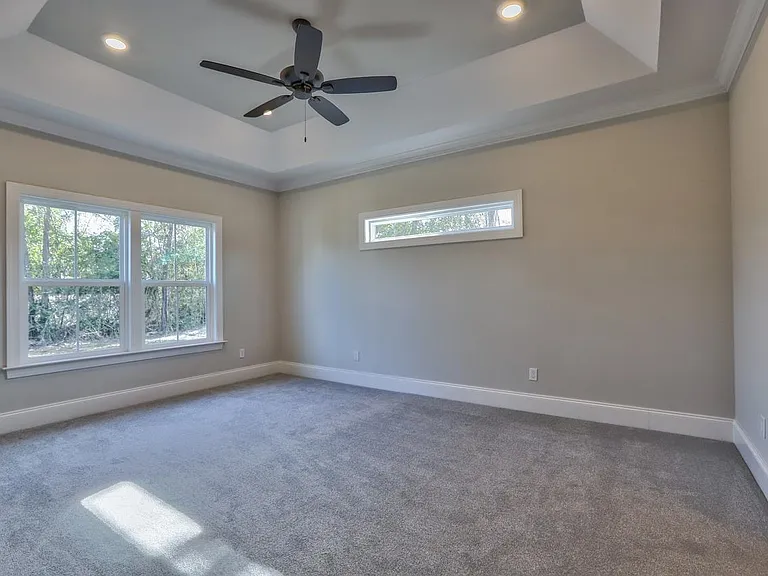 43 Sarlan Garden Dr — Photo 16