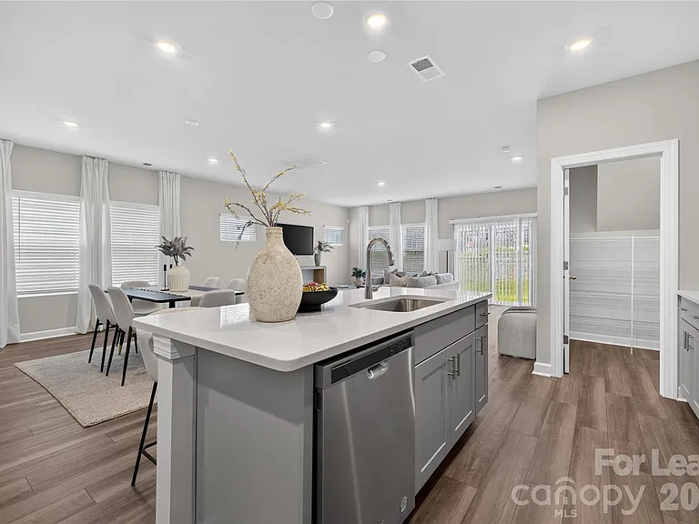 314 Hyssop Ct #109 — Photo 10