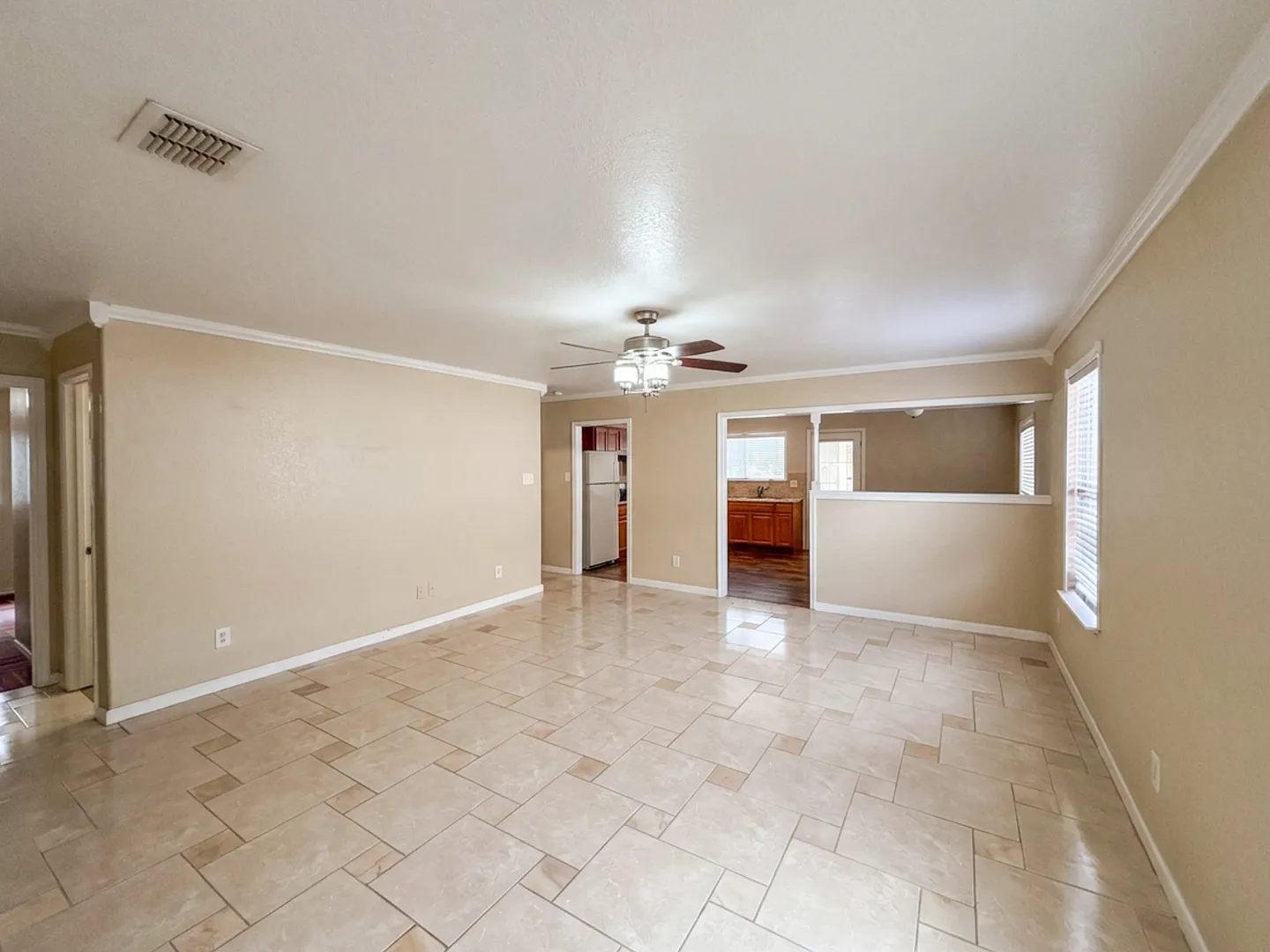 8610 Laguna Rio, San Antonio, TX 78251 | Home for Rent 78251 — Photo 4