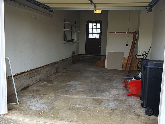 1 car garage