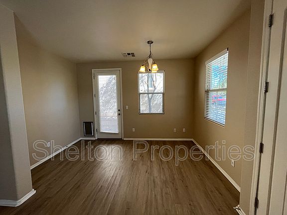 4th image of 2958 N Clanton St