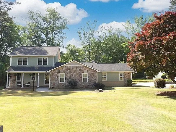 138 Ponderosa Dr, Dallas, GA 30157