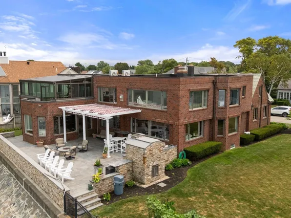 128 Shore Ave, Quincy, MA 02169