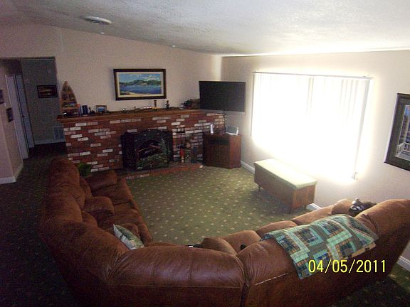2nd image of 113 S Finch Dr