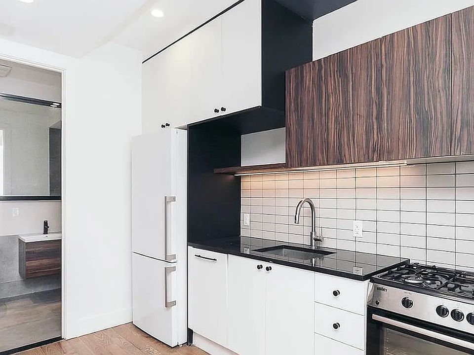 1st image of 1540 Putnam Ave #1D