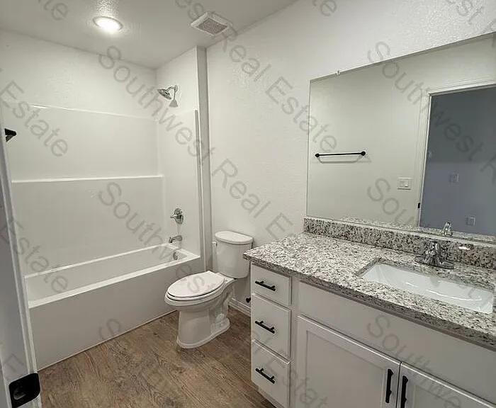 1325 Mission Dr #B — Photo 4