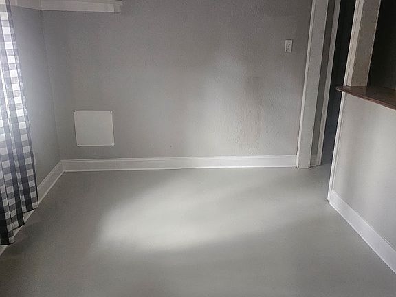 2nd image of 32697 Cynthia Dr