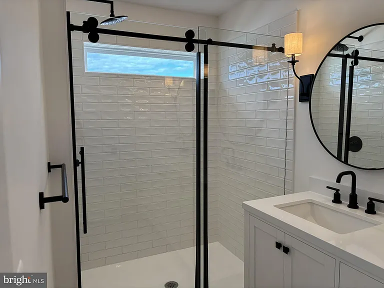 9211 Forkleaf Oak Dr — Photo 10
