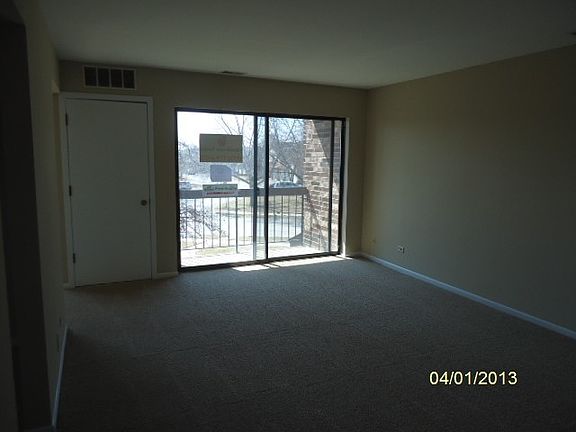 2nd image of 14949 S Lakeview Dr #204