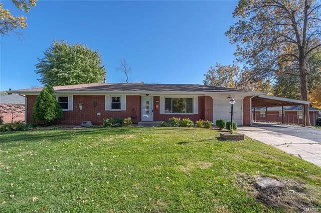 30 Sunnyside Dr photo 1