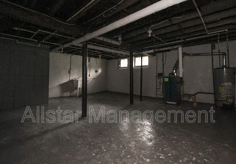 3065 E Derbyshire Rd — Photo 8