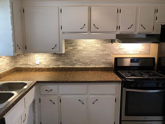 4th image of 1108 Berwyck Dr