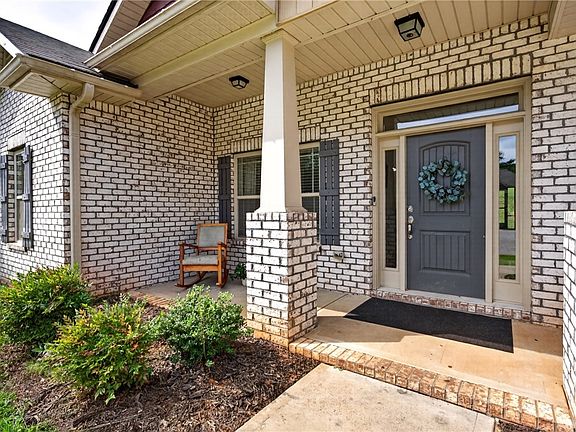 2nd image of 515 Dragonfly Ct