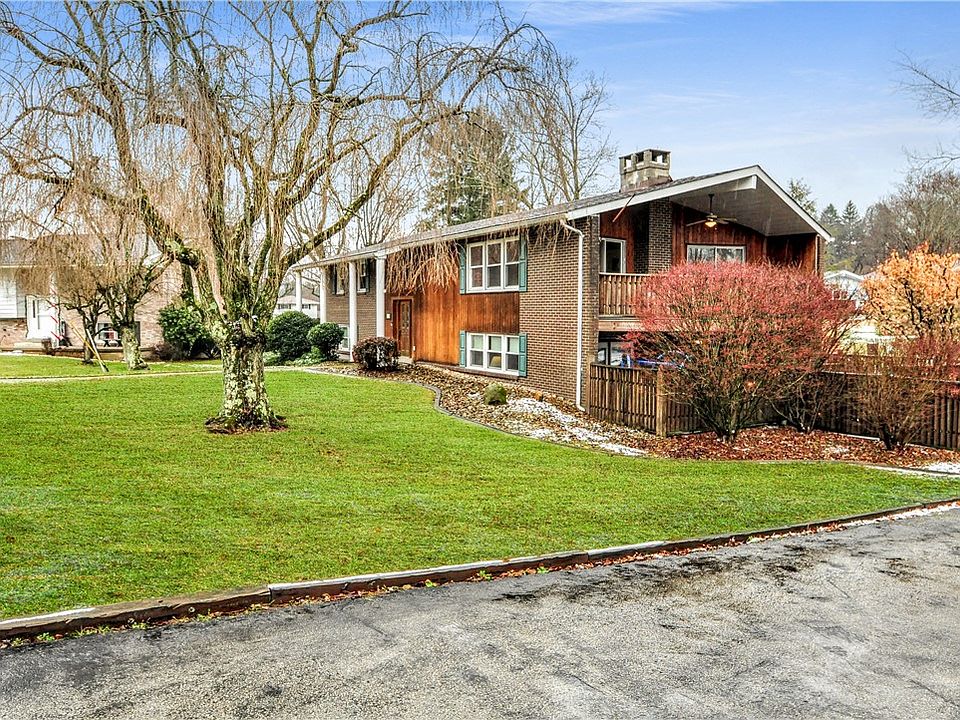 1st image of 121 Crest View Dr