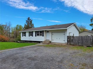 348 S Webber Dr, Chittenango, NY 13037