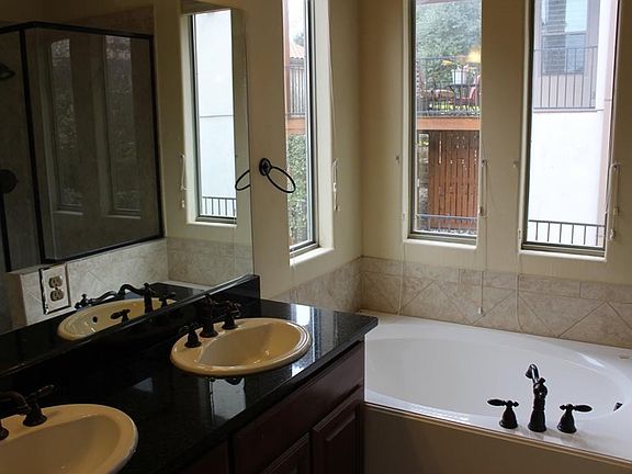 5th image of 11809 Woodland Hills Trl