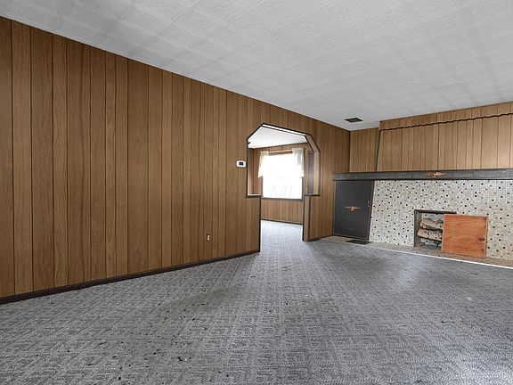 5th image of 833 S Terrace Ave