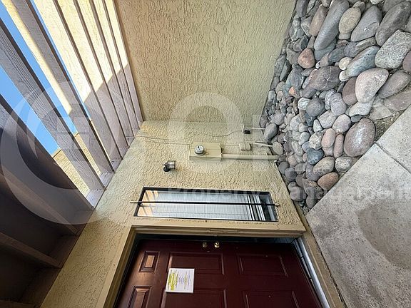 2nd image of 601 W 14th St Unit 118