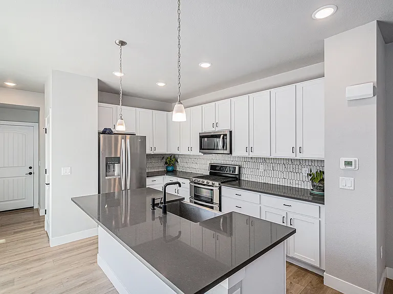 6019 Denys Dr — Photo 12