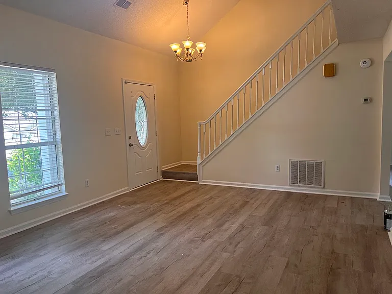 845 Brattleboro Ct — Photo 4