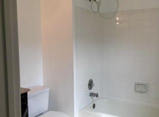 2920 Strauss Ter, Silver Spring, MD 20904