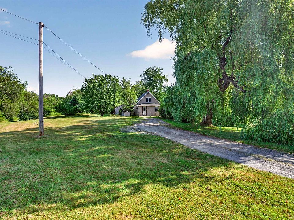 1st image of 82 Cemetery Rd