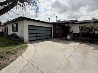 2906 W Ravenswood Dr, Anaheim, CA 92804