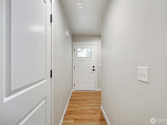 4th image of 6909 SE Cleveland Avenue