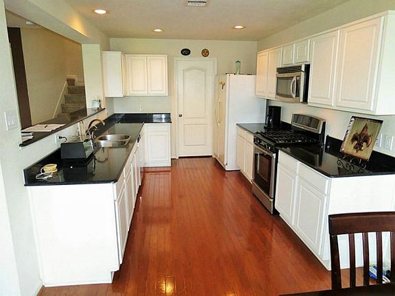 5th image of 6538 Green Pear Ln