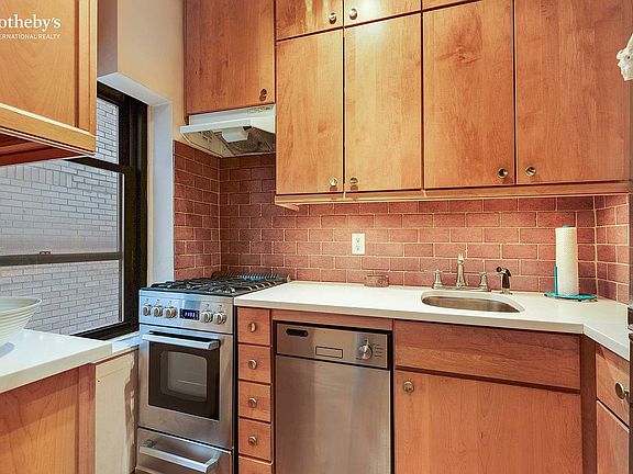 5th image of 7 Park Ave APT 9J