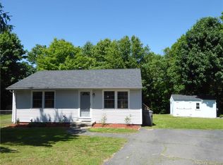 18 Hemlock Rd, Naugatuck, CT 06770