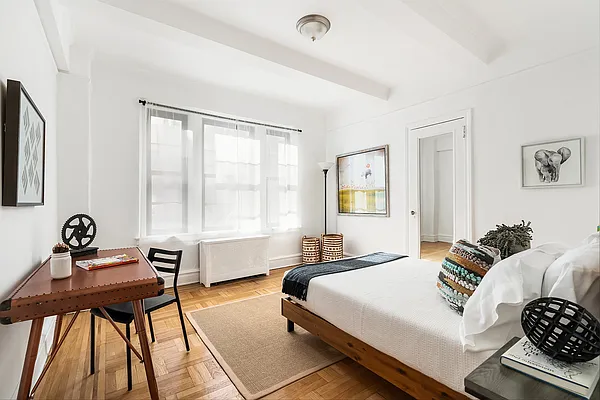 Sold by R New York | media 1