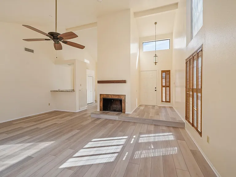 4330 Willow Beach Dr — Photo 8