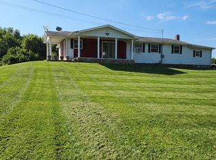 220 Gillispie Rd, Pounding Mill, VA 24637