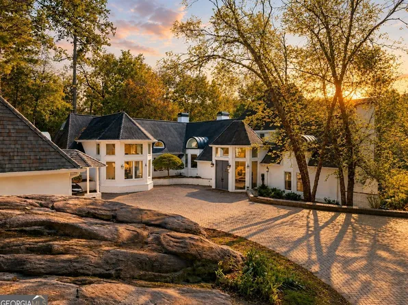 3906 Paces Ferry Rd NW, Atlanta, GA 30327