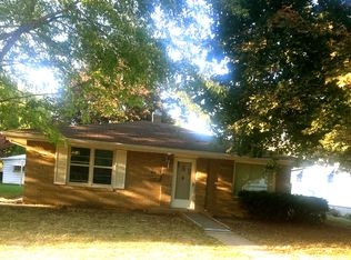 612 W 10th St, Sterling, IL 61081