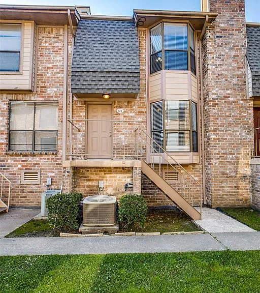 2103 Place Rebecca Ln #D4 — Photo 2
