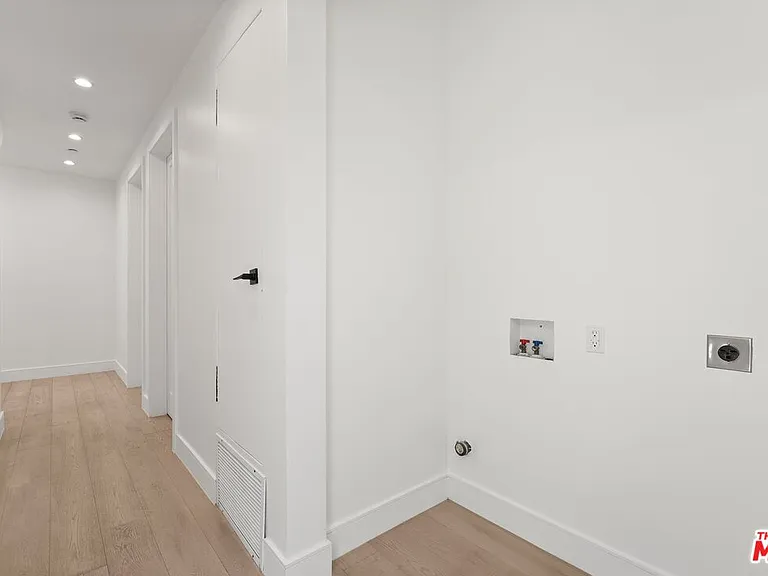 730 Indiana Ave — Photo 12