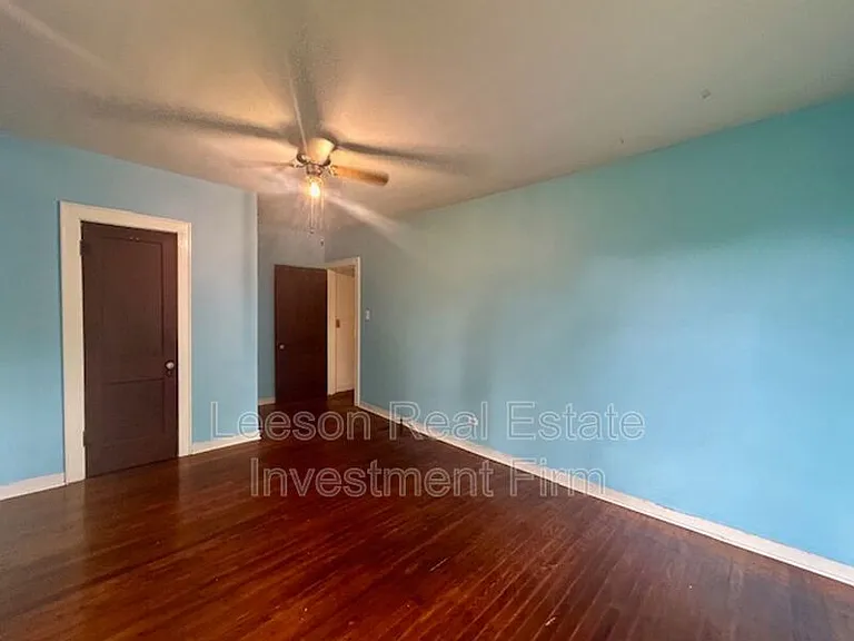 3345 Alexander Ave — Photo 4